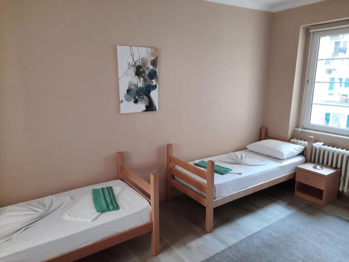 Petar Drapsin Hostel Belgrade Exterior photo